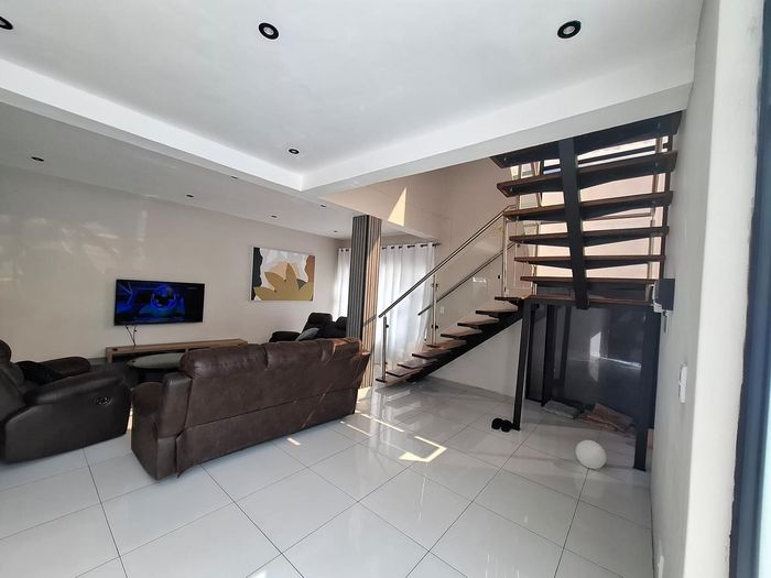 Property #2505388, House For Sale in Cimbebasia