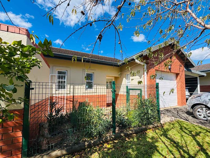 Modern semi-detached Townhouse in St Johns Village, Howick - Photo 2