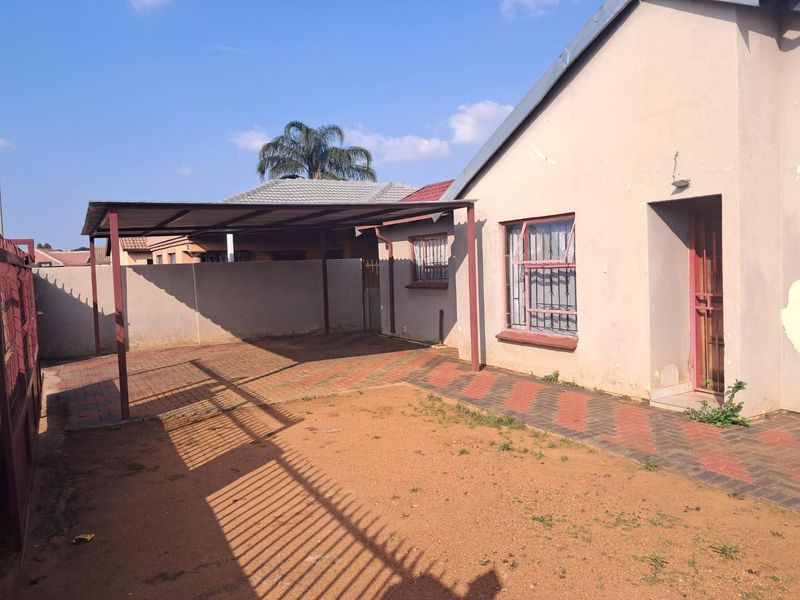 3 Bedroom House to Rent in Ga-Rankuwa Unit 17 - Photo 4