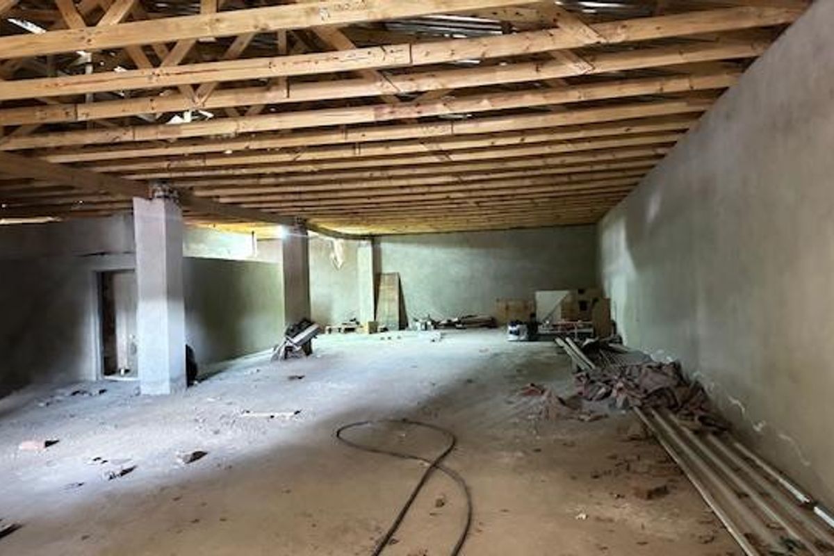 Rare Commercial Opportunity for Sale in the Heart of Valhalla - Photo 4