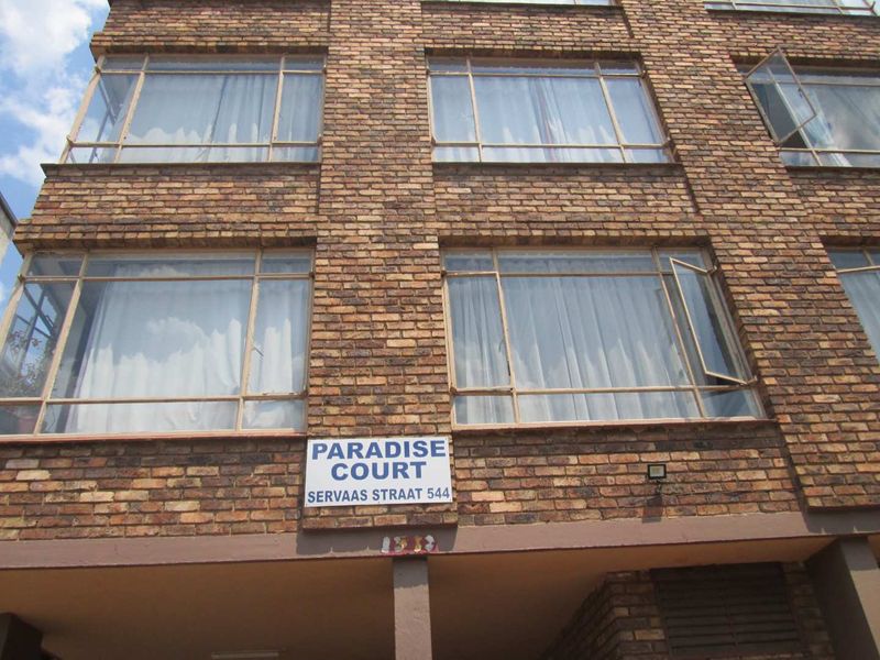 A BEAUTIFUL , NEAT AND CLEAN [2] TWO BEDROOMS APARTMENT FOR SALE IN PRETORIA WEST [ BARGAIN ] - Photo 2