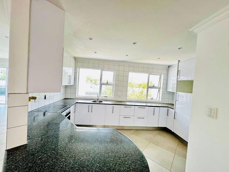 Beautiful 4-Bedroom House For Sale - KLEIN WINDHOEK - Photo 3