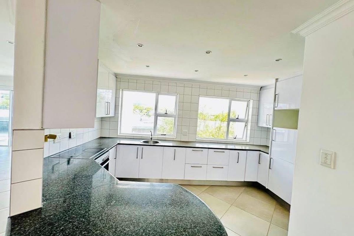 Beautiful 4-Bedroom House For Sale - KLEIN WINDHOEK - Photo 3