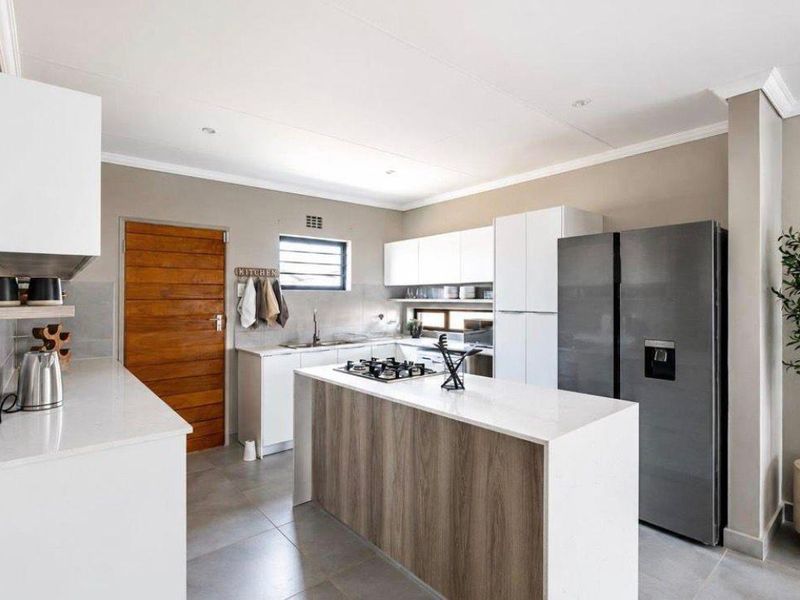 NEW DEVELOPMENT | LION PRIDE SECURITY ESTATE 3 Bed | 2 Bath | No Transfer Fees - Photo 4