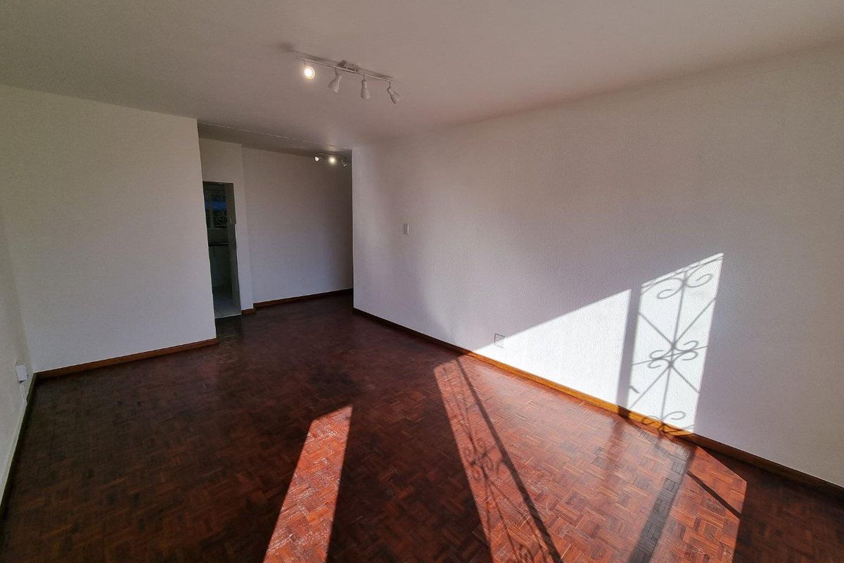 Unfurnished 3-Bedroom Apartment To Rent in Camps Bay - Photo 4