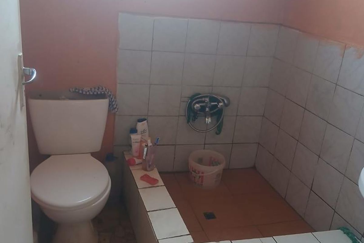 Fixer-Upper Opportunity, Make your offer! - Photo 5