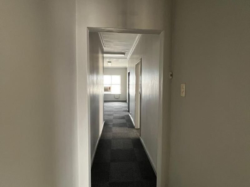 Elevate Your Business at Salgar House – Prime Newton Park Location! - Photo 7