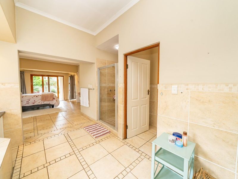 A Family Home in the heart of  GLEN MARAIS - Photo 7