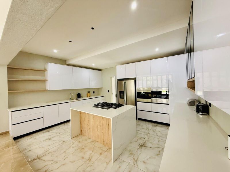 Five Bedroom Home for Rent In Waterfall Country Estate. - Photo 2