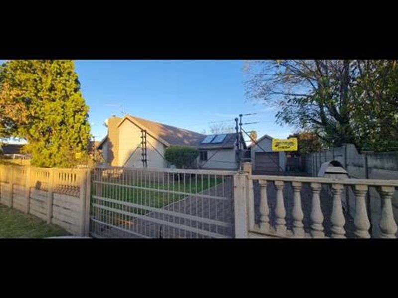 3 Bedroom House For Sale in Vanderbijlpark SE - Photo 1