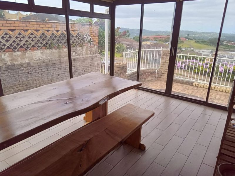 Spacious Shallcross Home with Panoramic Views and Modern Comforts - Photo 6