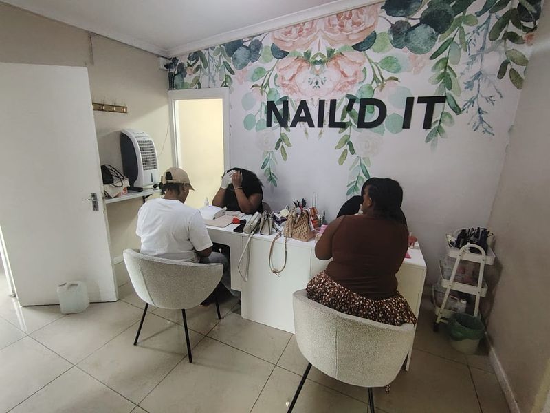 Commercial Property to Let in Bulwer - Photo 10