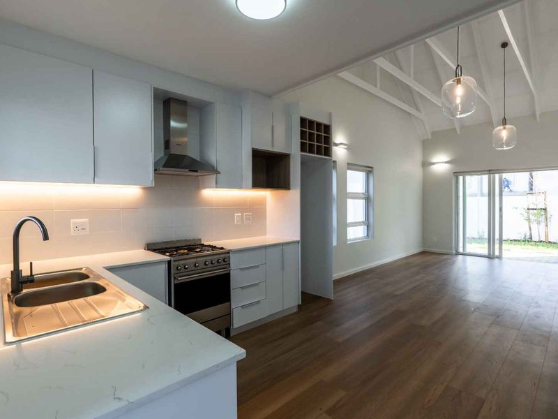 Modern 2-Bedroom Home To Rent in Bergenhof Estate, Paarl - Photo 1