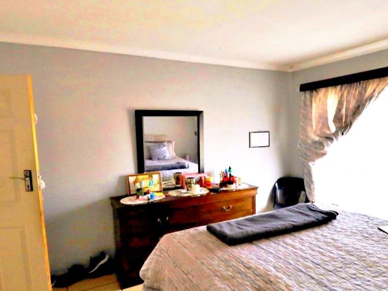 **Charming Two-Bedroom Townhouse for Sale in Norkem Park** - Photo 9