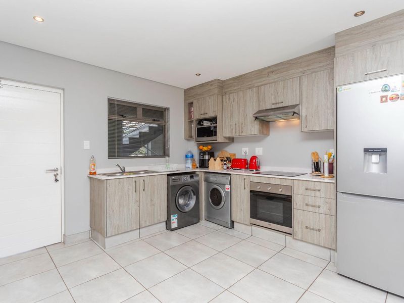 Ideal Apartment in Lifestyle Estate - Photo 4