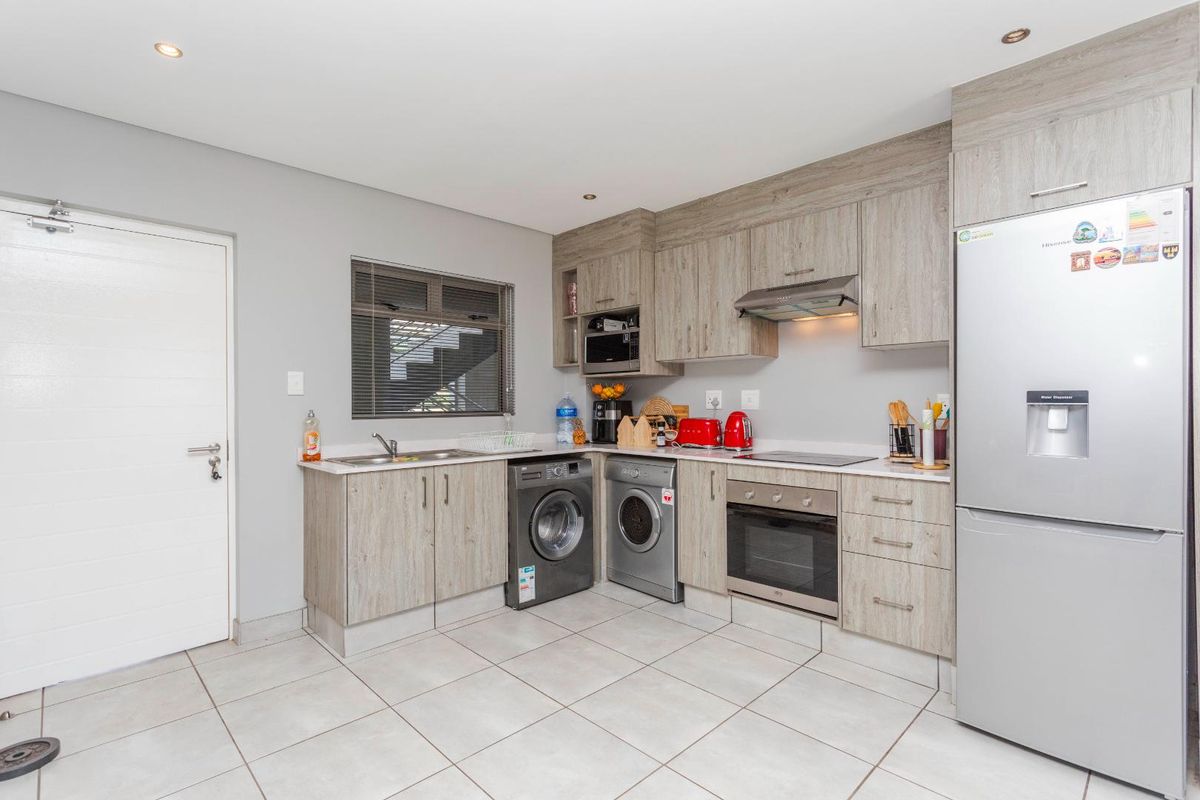 Ideal Apartment in Lifestyle Estate - Photo 4