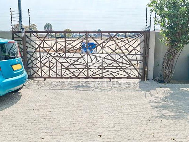 Exceptional Family Home with a Pool, Directly Across from Oshana Gymnasium. - Photo 4