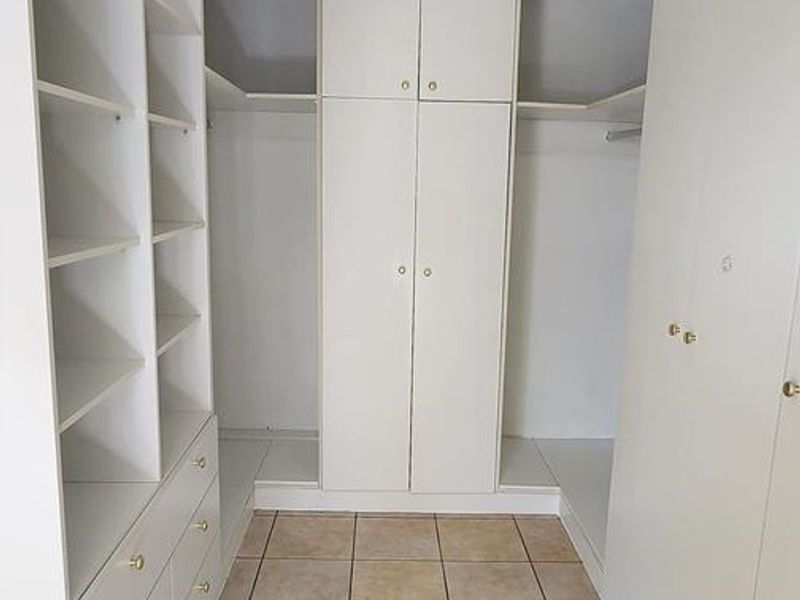 Located within walking distance of Windhoek Gymnasium - Photo 5