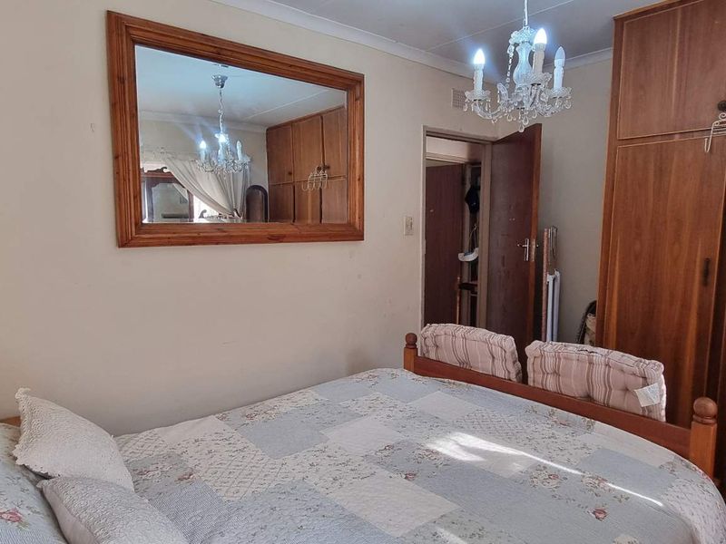 RENT OUT OR MOVE IN! - Photo 2