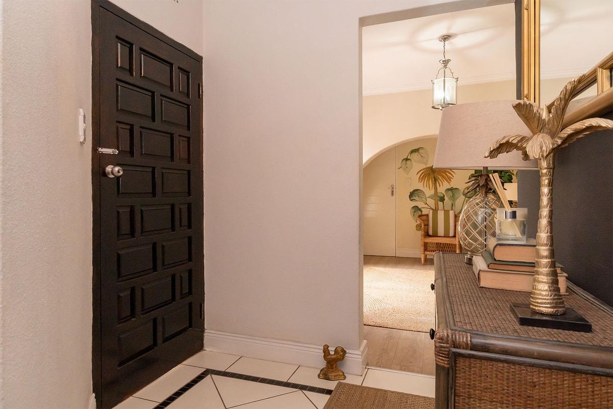 SUPERB SPACIOUS 3 BEDROOM TOWNHOUSE - Photo 5