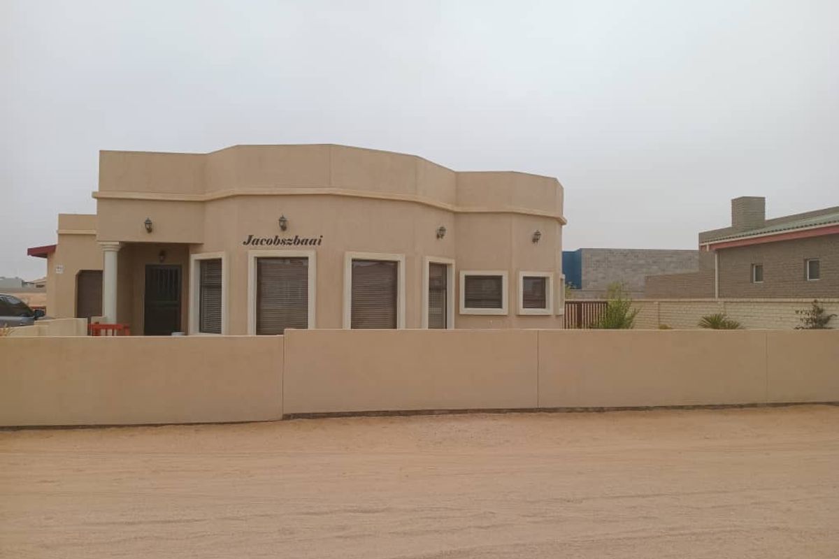 BEAUTIFUL WELL-MAINTAINED HOUSE FOR SALE IN HENTIES BAY – SOUTH DUNE - Photo 3