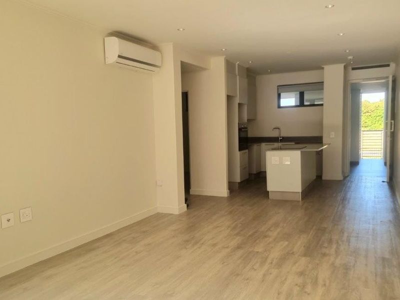 Modern 2 Bed, 2 Bath Apartment In Secure Retirement Estate - Photo 10