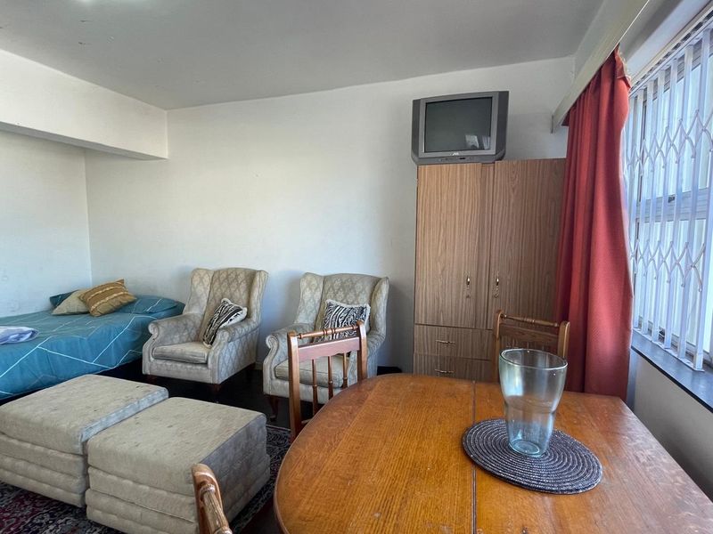 1 Bedroom Apartment in secure complex - Photo 5