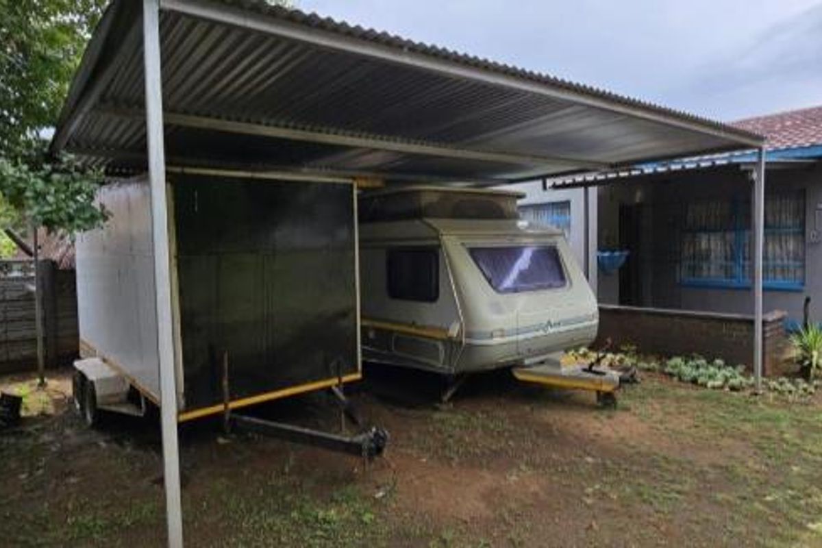 3 Bedroom House For Sale in Vanderbijlpark SE1 - Photo 4