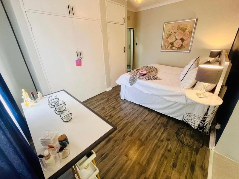 Your Dream 3 Bedroom Home In South Crest Awaits-Move In, Unpack, Enjoy. - Photo 7