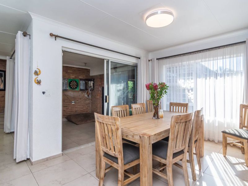 Stunning family home in Rangeview - Photo 9