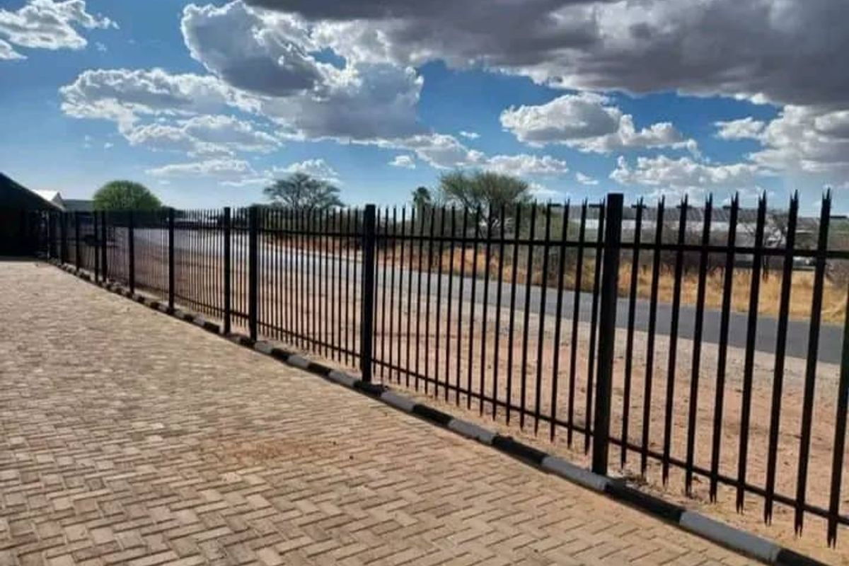 FOR SALE  - INDUSTRIAL /COMMERCIAL PROPERTY IN OKAHANDJA WITH HUGE POTENTIAL - Photo 3