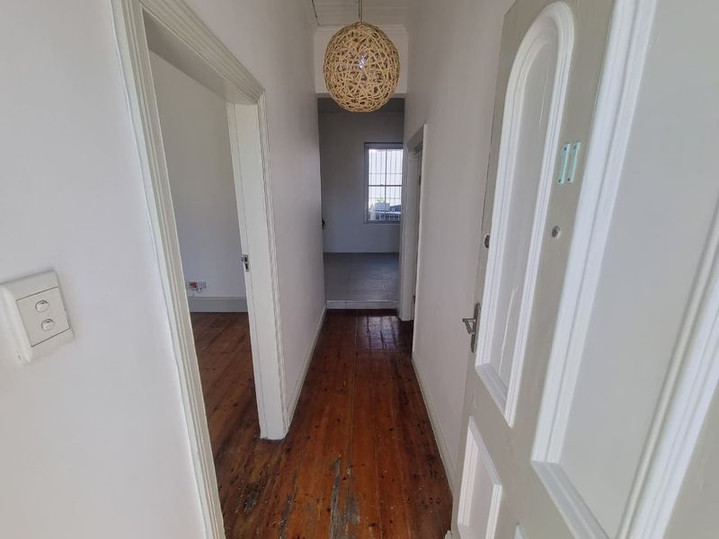Unfurnished Loft 3-Bedroom House To Rent in Woodstock - Photo 2