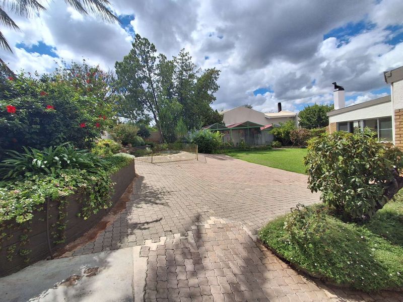 Exceptional Family Home Offering Space, Comfort, and Flexibility - Photo 4