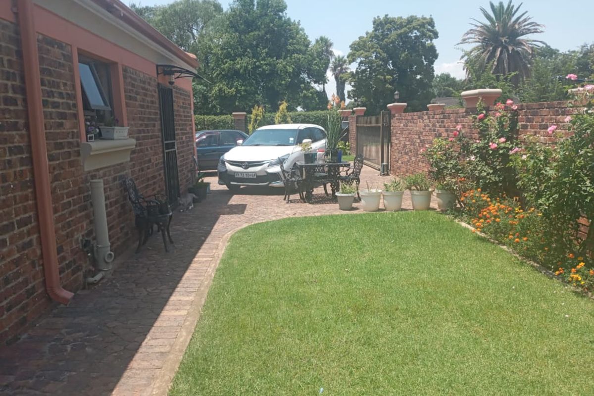Modern Three Bed House Riversdale Meyerton. - Photo 2