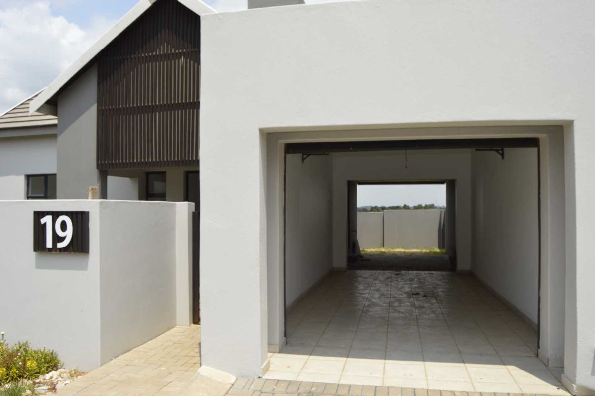 A Story of Serenity at De La Casa - Photo 3