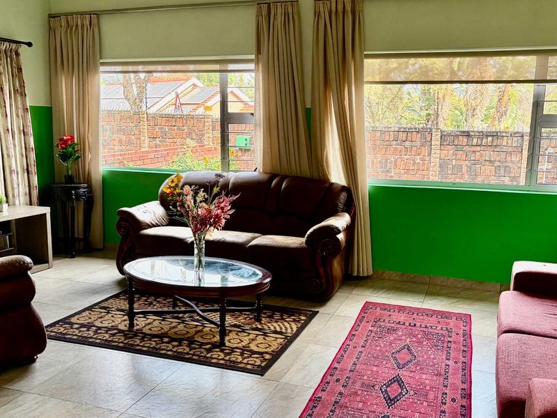 Charming 4 bedroom home in Parkmore - Photo 3