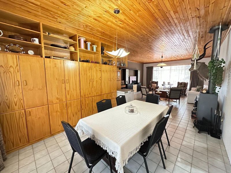 4 Bedroom House For Sale in Klein Windhoek - Photo 3