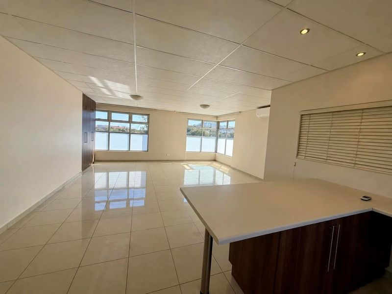 2 Bedroom Apartment For Sale in Eros - Photo 3