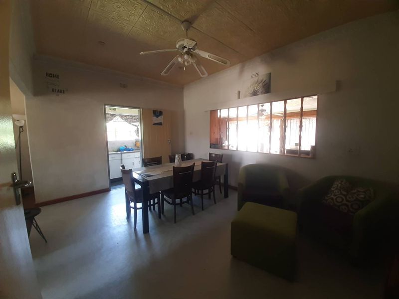 Family Home with Cottage for Sale - Photo 4