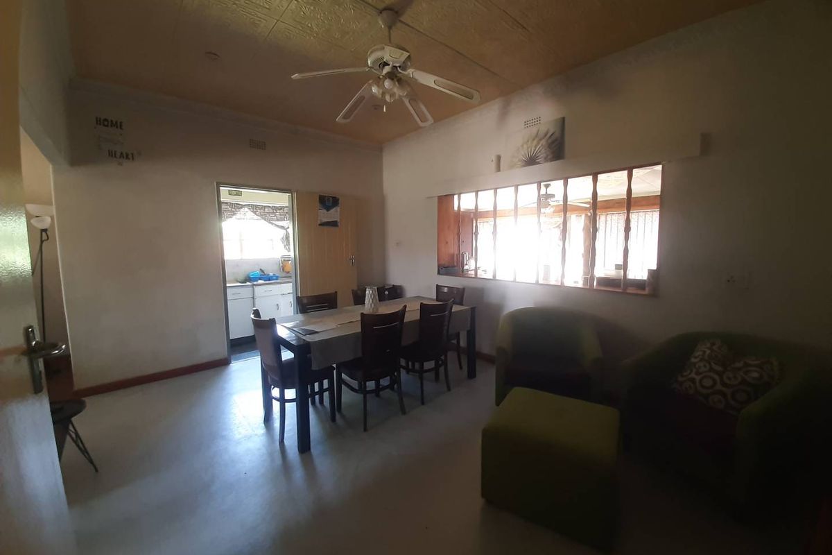 Family Home with Cottage for Sale - Photo 4