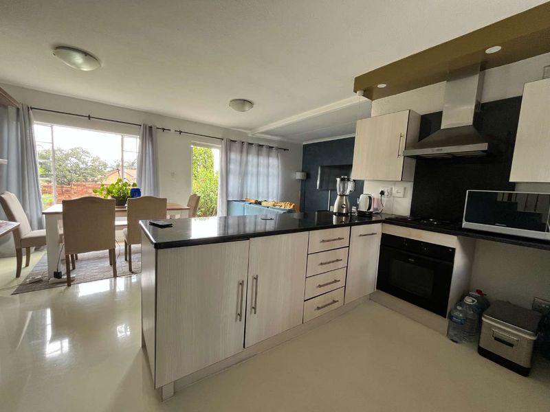 Immaculate Cluster in Great Area - Photo 5