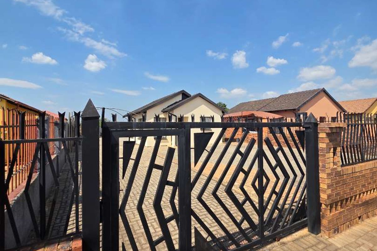 2 Bedrooms family home for sale on a massive stand - Photo 2