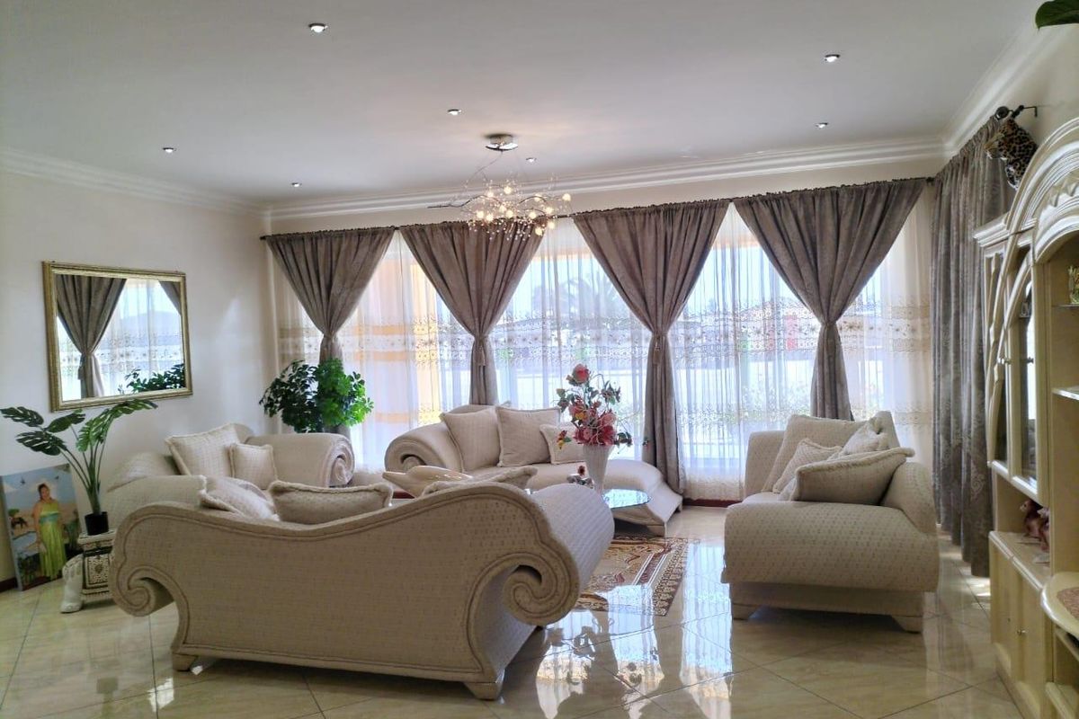 **Charming Family Home with Income Potential: Ideal for B&B or School** - Photo 3