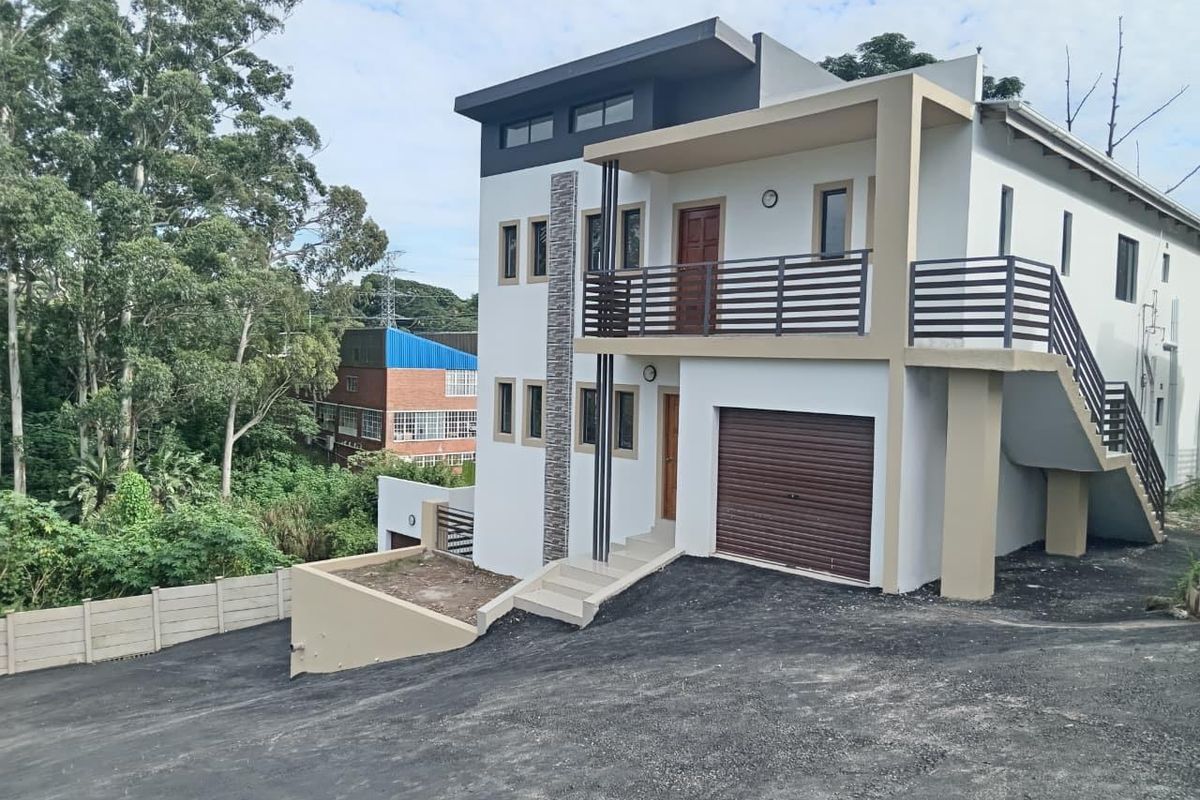 "Limited Opportunity: Luxury Sectional Title in Sarnia!" No Transfer Duty! - Photo 2