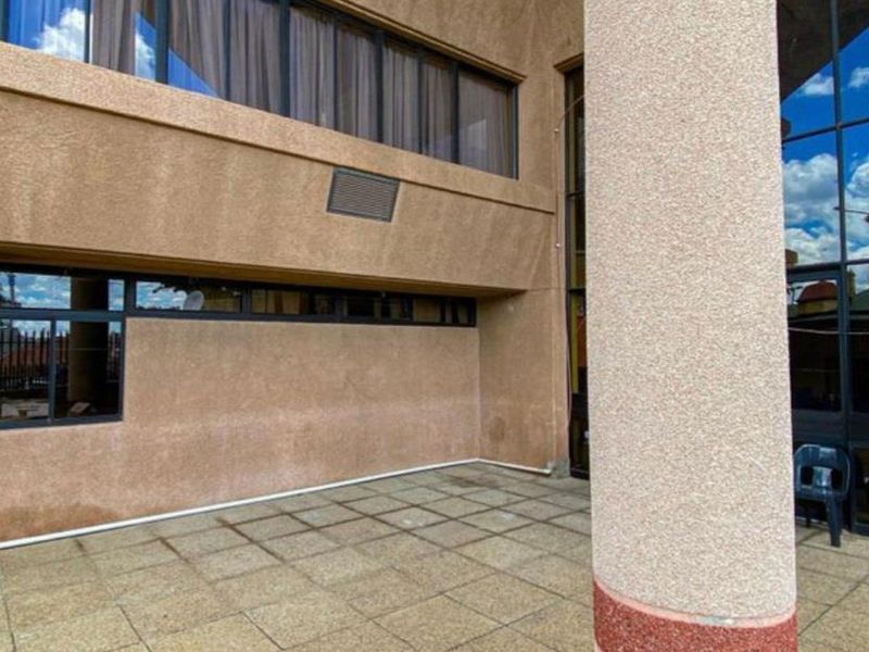 Unlock Joburg's Potential with this Prime Investment Property - Photo 9