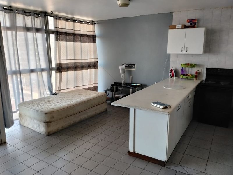 Bachelor apartment - Photo 5