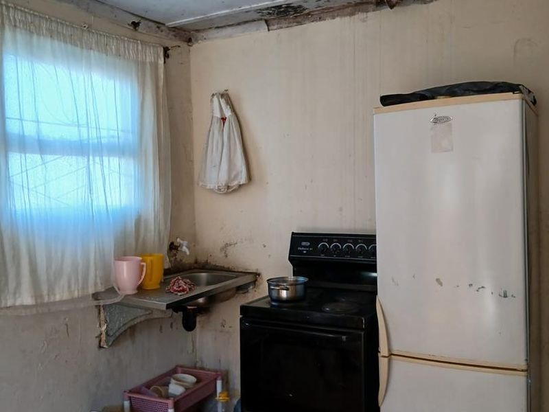 2 Bedroom House in Motherwell NU10 - Photo 3