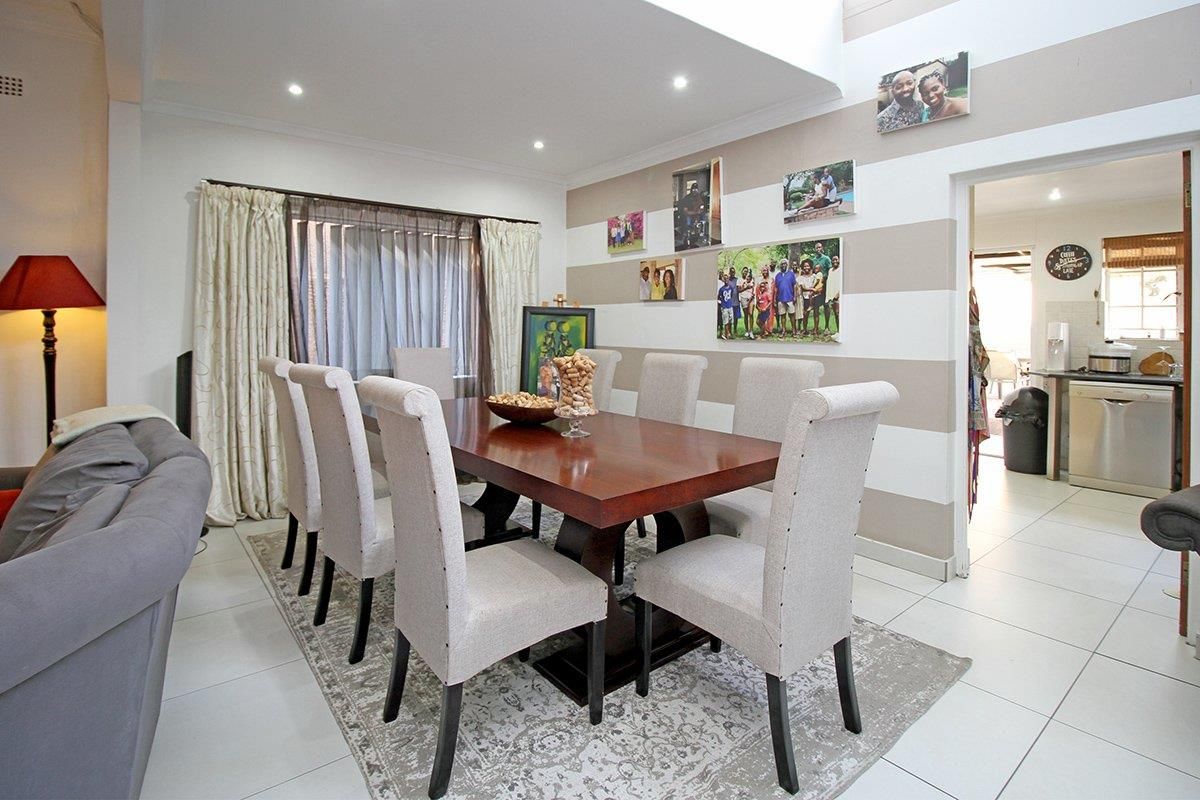 Charming Family Home with Cottage, Pool, and Spacious Garden - Photo 4