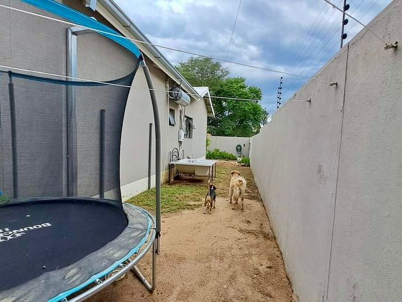 3 Bedroom Townhouse For Sale in Okahandja - Photo 9