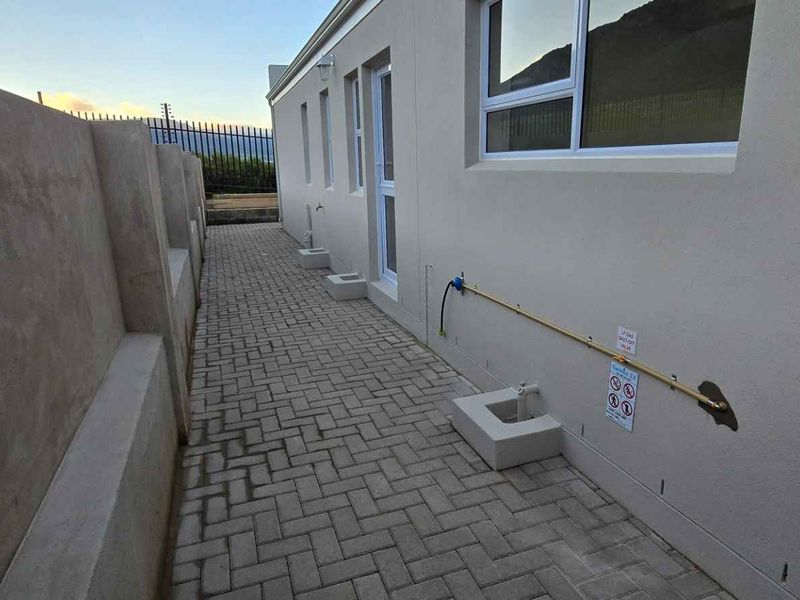 Your Mountain Retreat: New Home with Estate Amenities & Views - Photo 6